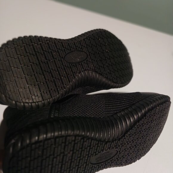 Skechers Black Slip-Resistant Hands-Free Slip-ins, Size 6.5, Wide-Fit - Picture 9 of 11